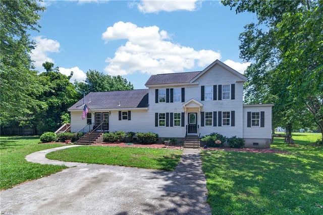 12 Holston LN, Hampton, VA 23664