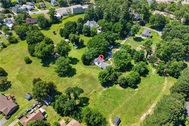 12 Holston LN, Hampton, VA 23664