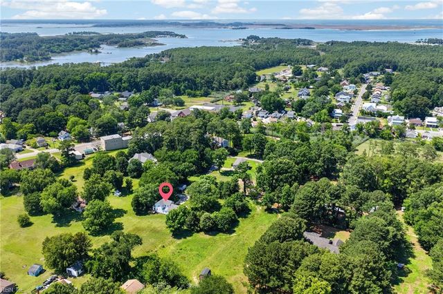 12 Holston LN, Hampton, VA 23664