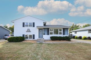 2212 Deborah Drive SW, Cedar Rapids, IA 52404