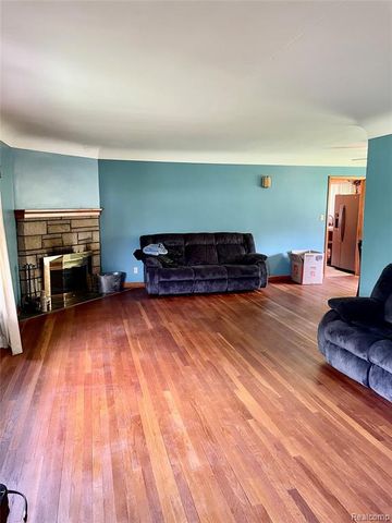 7234 Davison Road, Davison, MI 48423