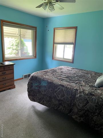 7234 Davison Road, Davison, MI 48423