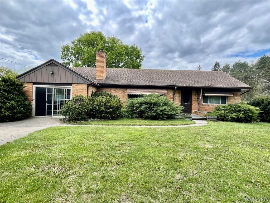 7234 Davison Road, Davison, MI 48423