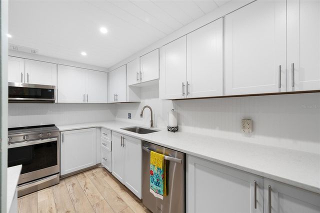 1621 GULF BOULEVARD 706, Clearwater Beach, FL 33767