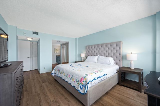1621 GULF BOULEVARD 706, Clearwater Beach, FL 33767