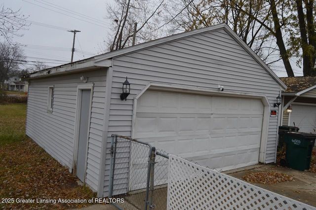 4018 Clayborn Road, Lansing, MI 48911