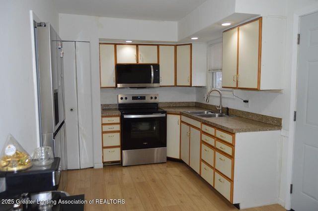 4018 Clayborn Road, Lansing, MI 48911