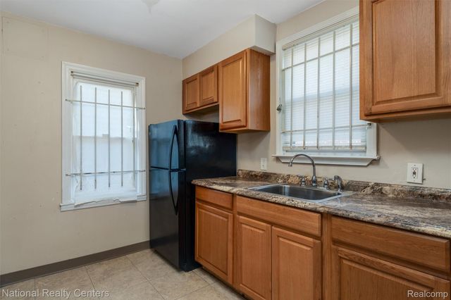 5525 Cadieux Road, Detroit, MI 48224