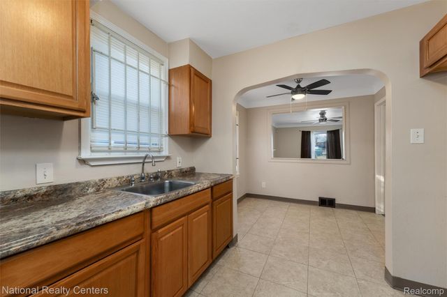 5525 Cadieux Road, Detroit, MI 48224