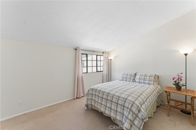 5666 Rawlings, Woodland Hills, CA 91367