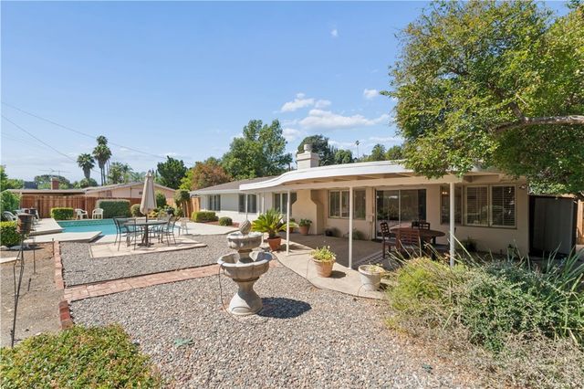 5666 Rawlings, Woodland Hills, CA 91367
