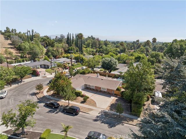 5666 Rawlings, Woodland Hills, CA 91367