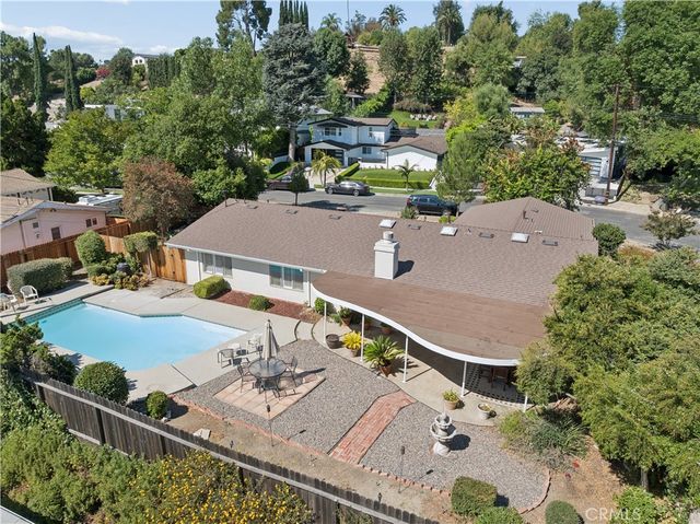 5666 Rawlings, Woodland Hills, CA 91367