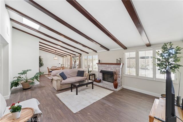 5666 Rawlings, Woodland Hills, CA 91367