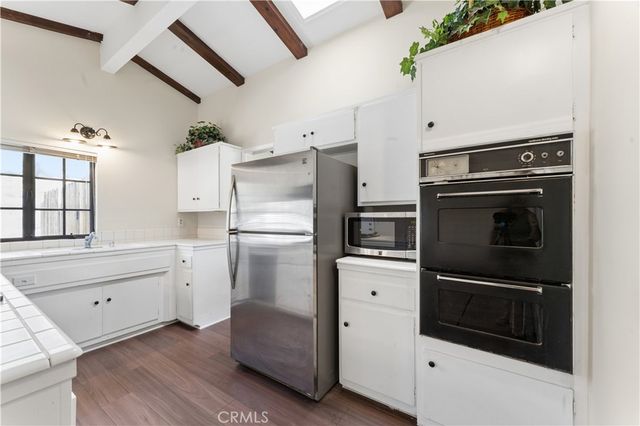 5666 Rawlings, Woodland Hills, CA 91367