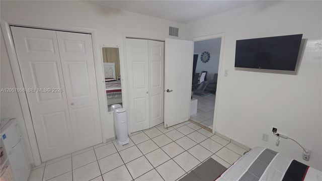 1710 NE 191st St 103-3, Miami, FL 33179