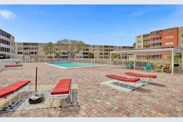 1710 NE 191st St 103-3, Miami, FL 33179