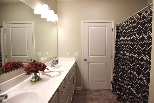 1427 34th Avenue SW 201, Altoona, IA 50009