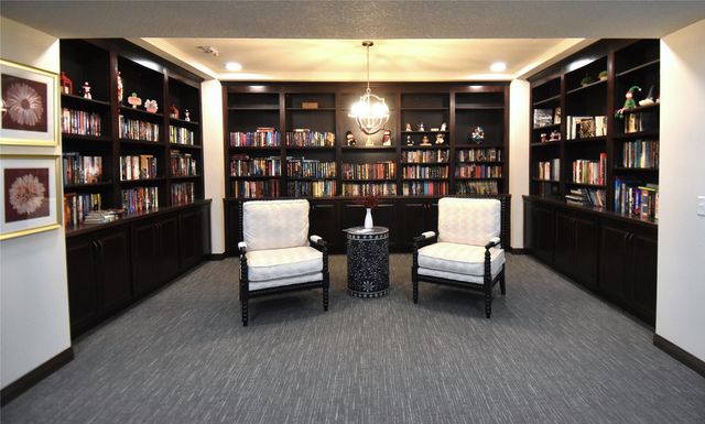 1427 34th Avenue SW 201, Altoona, IA 50009