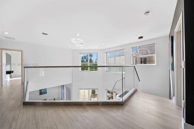 1549 Breakwater Ter 1549, Hollywood, FL 33019