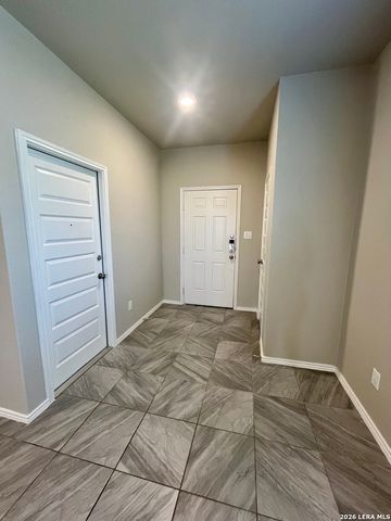 4238 Admirals Bnd, San Antonio, TX 78109