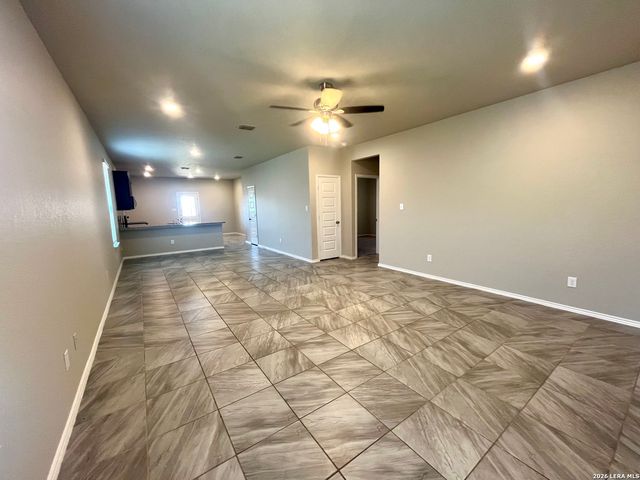 4238 Admirals Bnd, San Antonio, TX 78109