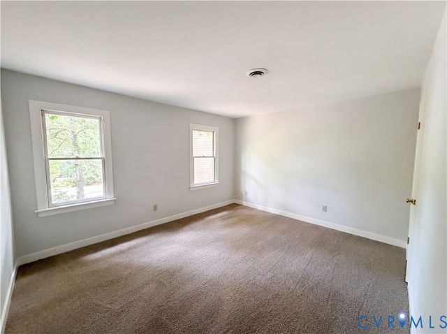 5517 W Bay Ct, Midlothian, VA 23112