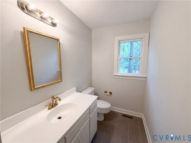 5517 W Bay Ct, Midlothian, VA 23112