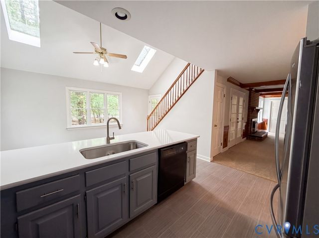 5517 W Bay Ct, Midlothian, VA 23112