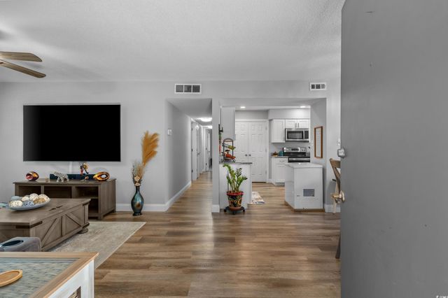 10301 N Kings Hwy Apt 8-1, Myrtle Beach, SC 29572