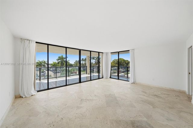 2575 S Bayshore Drive 4A, Miami, FL 33133