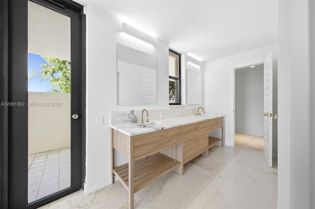 2575 S Bayshore Drive 4A, Miami, FL 33133