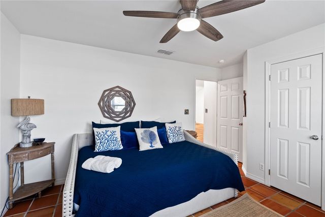 21 Flamingo Road, Rockport, TX 78382