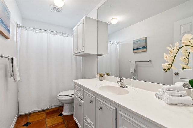 21 Flamingo Road, Rockport, TX 78382