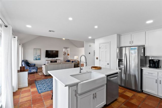 21 Flamingo Road, Rockport, TX 78382