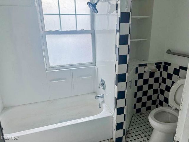 3320 Beechwood Avenue, Cleveland Heights, OH 44118