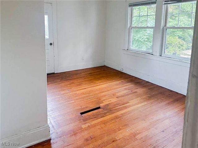 3320 Beechwood Avenue, Cleveland Heights, OH 44118