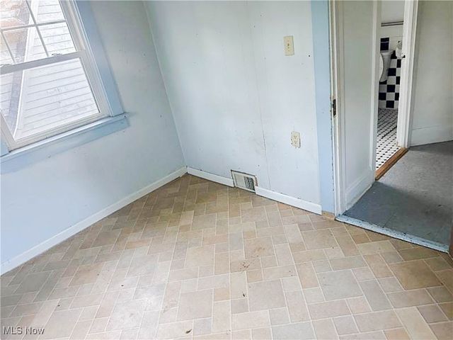 3320 Beechwood Avenue, Cleveland Heights, OH 44118