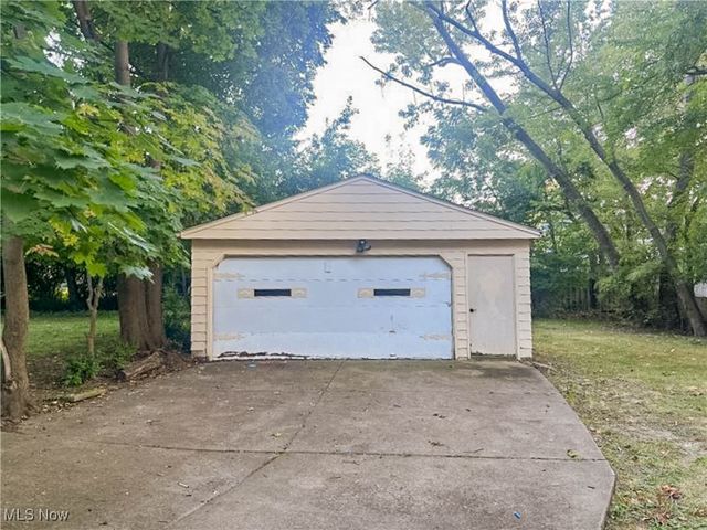 3320 Beechwood Avenue, Cleveland Heights, OH 44118