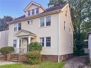 3320 Beechwood Avenue, Cleveland Heights, OH 44118