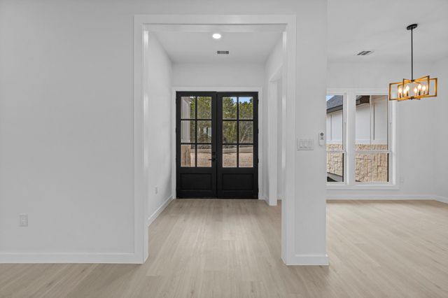 35 Whistling Wind, Wimberley, TX 78676