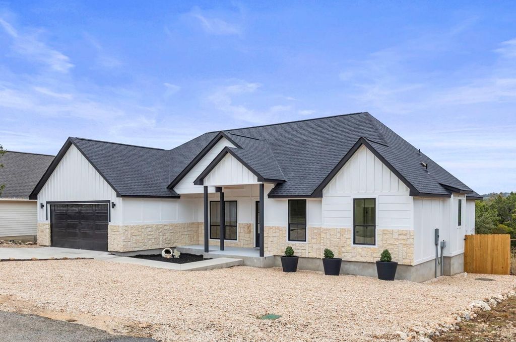 35 Whistling Wind, Wimberley, TX 78676