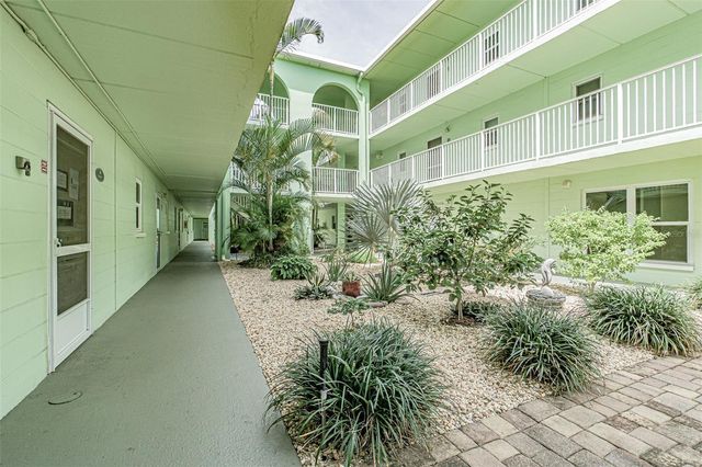 464 PAULA DRIVE N 109, Dunedin, FL 34698