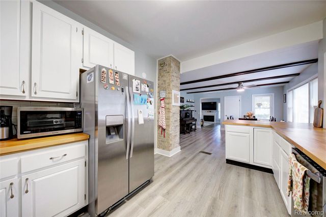 1018 E. 12 Mile Rd, Royal Oak, MI 48073