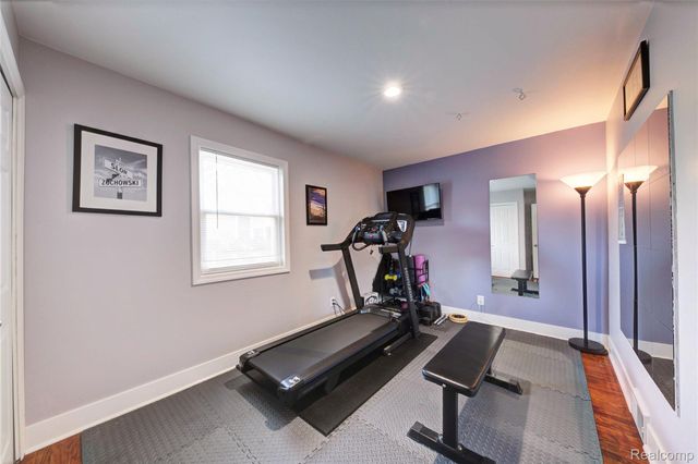 1018 E. 12 Mile Rd, Royal Oak, MI 48073