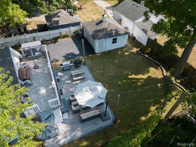 1018 E. 12 Mile Rd, Royal Oak, MI 48073