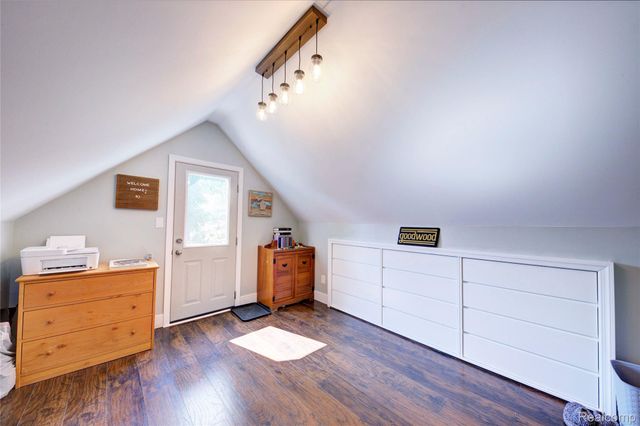 1018 E. 12 Mile Rd, Royal Oak, MI 48073