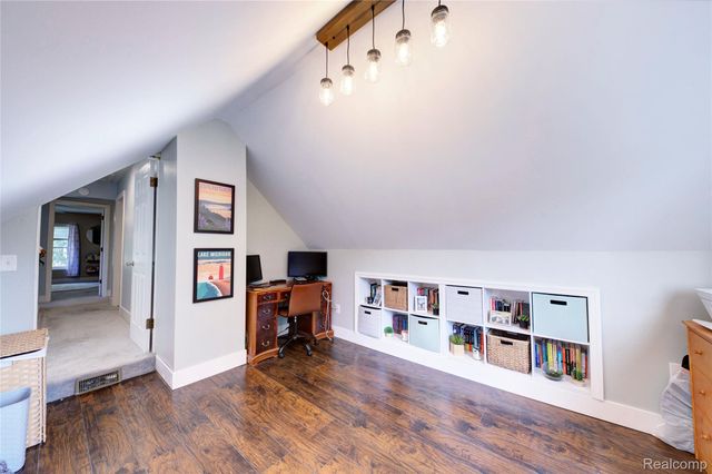 1018 E. 12 Mile Rd, Royal Oak, MI 48073