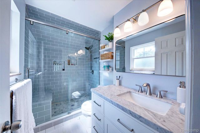 1018 E. 12 Mile Rd, Royal Oak, MI 48073