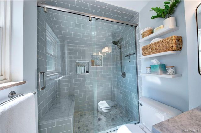 1018 E. 12 Mile Rd, Royal Oak, MI 48073